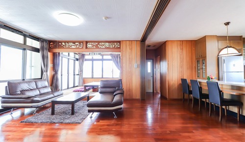 Deluxe Apartment