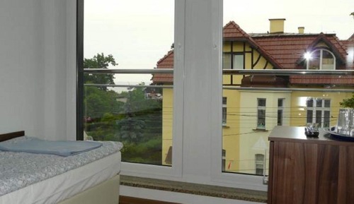 Standard Double Room (7)