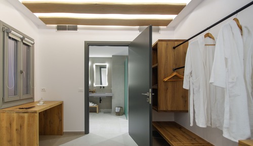 Executive Studio Suite, 1 King Bed, Garden View