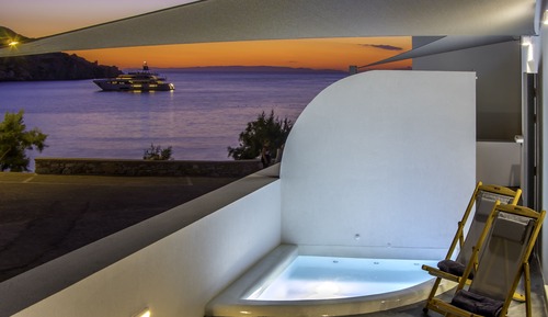Family Studio Suite, Jetted Tub, Sea View (201)
