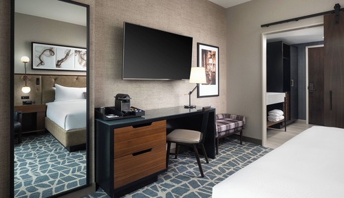 Room, 1 King Bed (Mobility Accessible, Tub)
