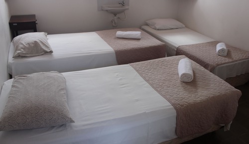 Basic Triple Room, 3 Twin Beds, Shared Bathroom