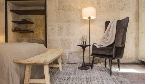 Deluxe Room, 1 Queen Bed, Courtyard View