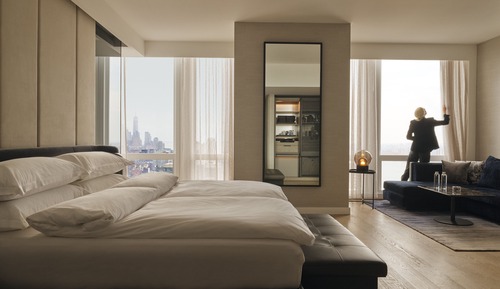 Premier Skyline View Guestroom, 1 King Bed ADA Mobility
