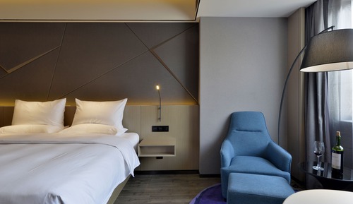Superior Room, 1 King Bed