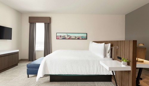 Deluxe Room, 1 King Bed