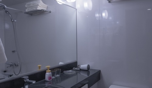 Basic Room, 1 Double Bed, Non Smoking (D, semi-basement)