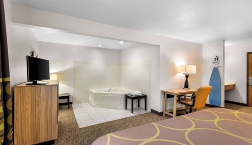 Suite, 1 King Bed, Non Smoking (First Floor)
