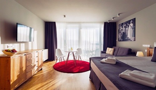 Premium Double Room, Balcony, Partial Lake View