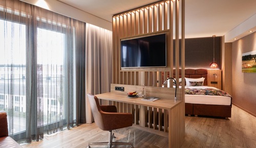 Premium Room, 1 King Bed