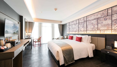 Premium Room, 1 King Bed, Non Smoking