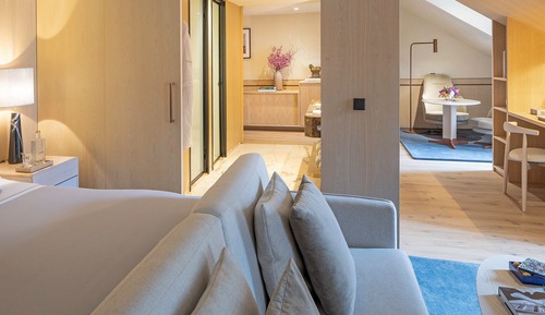 Grand Suite (Attic)