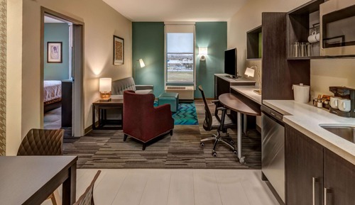 Suite, 1 King Bed, Accessible (Hearing)