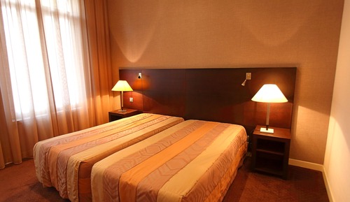 Twin Room (Faidherbe)