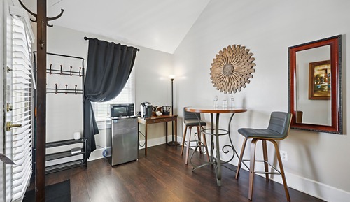 Luxury Room, 1 King Bed, Non Smoking (The Carriage House)