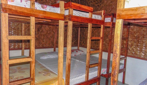 Shared Dorm 6 Pax