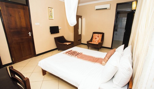 Economy Room