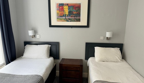 Standard Twin Room, Ensuite
