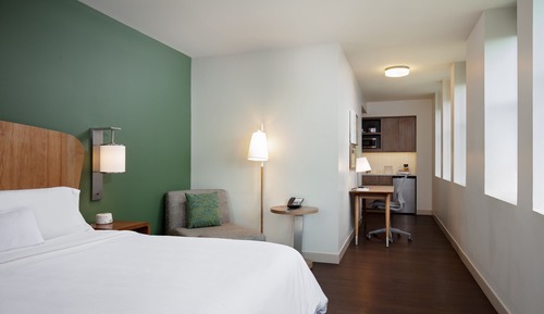 Room, 1 King Bed, City View