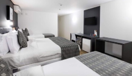 Superior Room (cama casal + 2 solteiros)