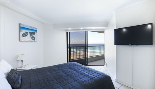 Superior One Bedroom Apartment