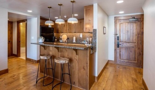 Standard Condo, Multiple Beds (Two-Bedroom Deluxe Apartment)