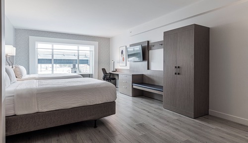 Suite, 2 Queen Beds, Accessible (Access Tub)