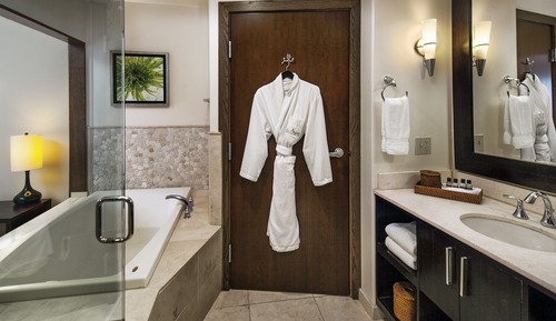 Superior Room, 1 King Bed, Hot Tub
