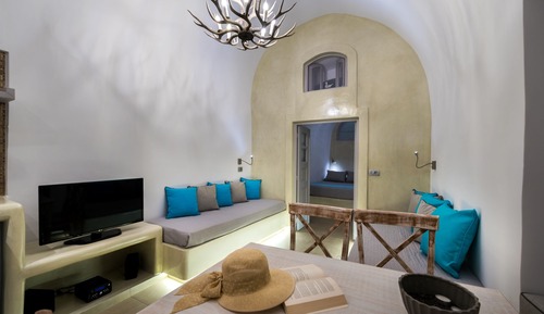 Apartment, 1 Bedroom (Cave, Caldera View)