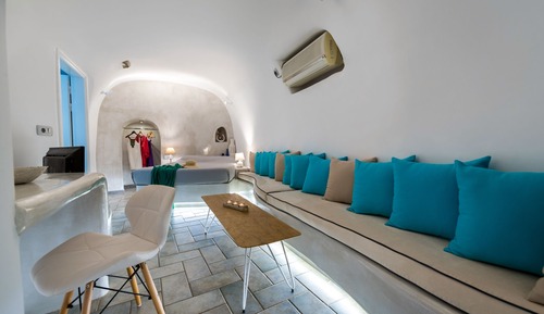 Premium Double Room (Cave)