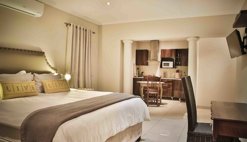 Room, 3 Bedrooms (Unit 2)