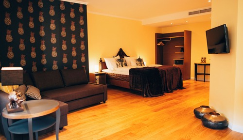 Family Suite, 1 Queen Bed with Sofa bed, Non Smoking
