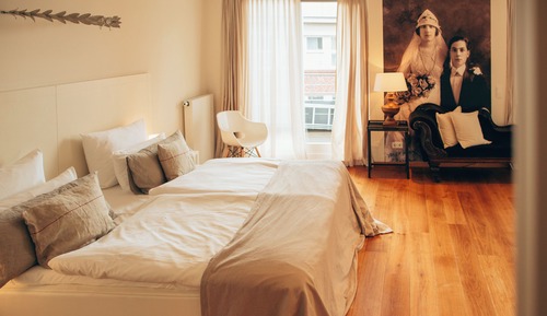 Deluxe Studio Suite