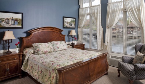 102, Baremore Room, Private Bathroom