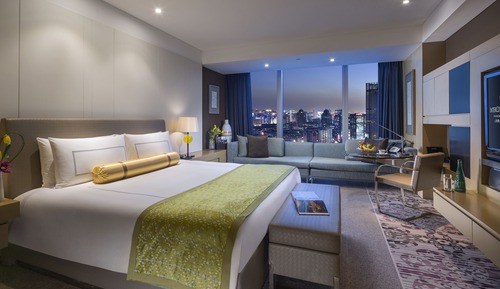 Classic Room, 1 King Bed, City View