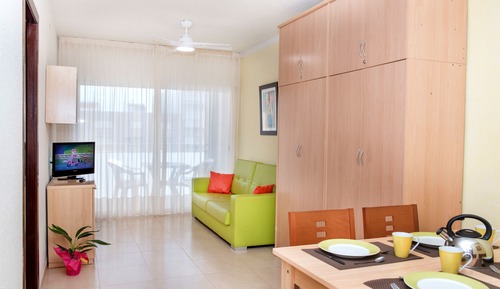 Two-Bedroom Apartment (4 Adults + 2 Children)