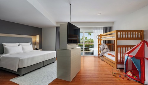 Family Suite, 1 Bedroom, Balcony, Garden View