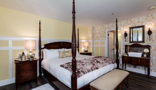 Premium Double Room (Room 04 - PREMIUM KING)