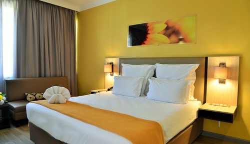 Room, 1 Double Bed, Accessible, Garden View