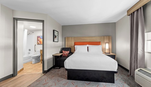 Studio Suite, 1 Queen Bed