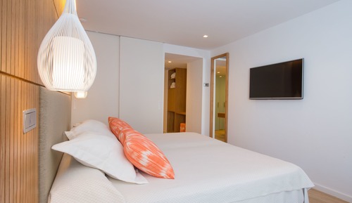 Family Room, Partial Sea View (2 Adults & 1 Child)