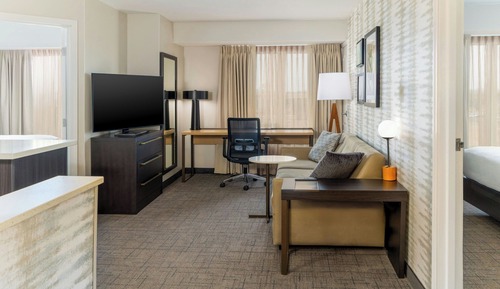 Suite, 1 Double Bed (Hearing Accessible)