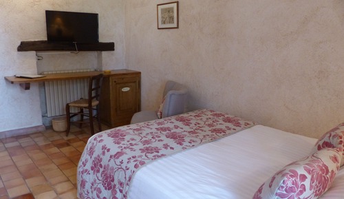Standard Double Room Single Use (Small)