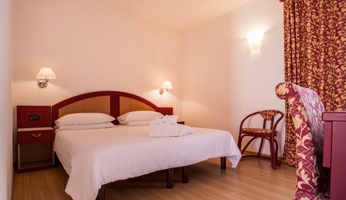 Single Room (Beach access included)