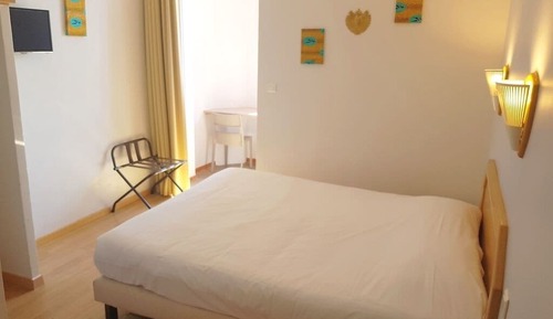 Standard Double Room, Private Bathroom, Pool View (Rez-de-chaussée)