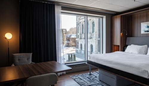 Superior Room, 1 King Bed, City View