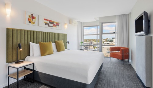 Deluxe One Bedroom Spa Apartment