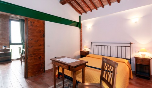 Classic Apartment, 1 Bedroom, Kitchen, Garden View
