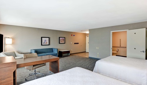Suite, 2 Queen Beds, Non Smoking
