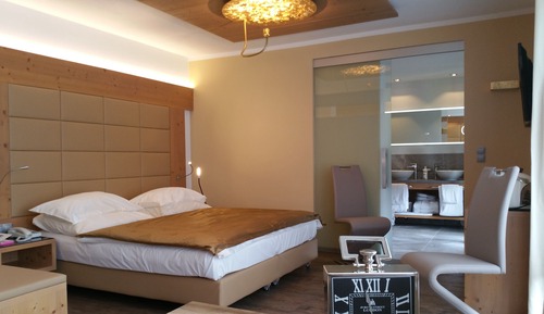 Junior Suite, Balcony (Deluxe)